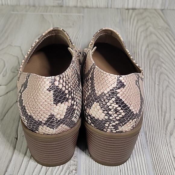 Maurices Amanda Snakeprint Slip On Ankle Boots Womens Size 8 - Picture 5 of 13